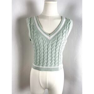 ABERCROMBIE & FITCH Muted Seafoam Green V-Neck Cable Sweater Vest (Woman: Small)